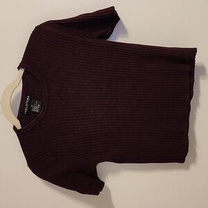 Maroon t shirt
